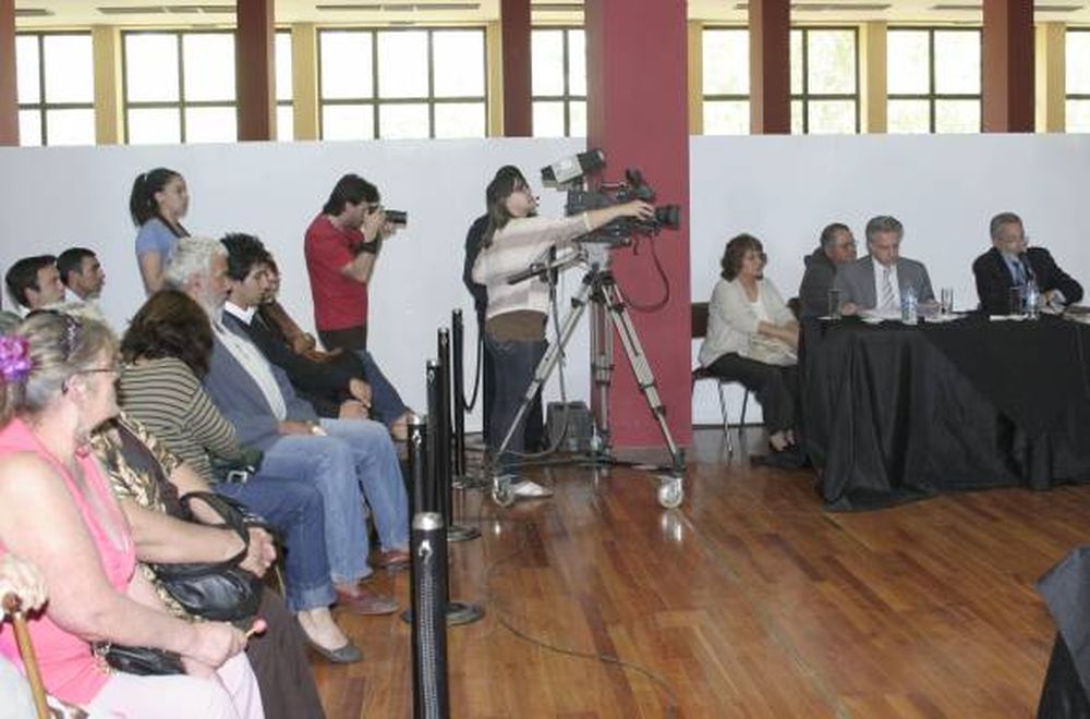 La Iglesia Católica ayuda  a buscar chicos apropiados