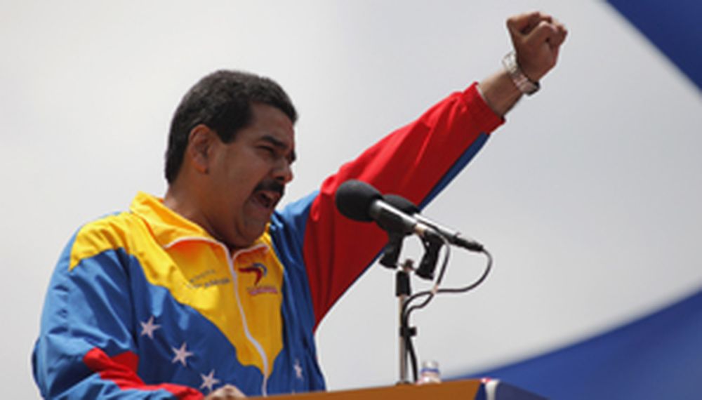 Maduro: “Si es necesario vamos a empuñar armas para defender la revolución”