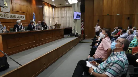 Mediante una ley el gobierno usará pozos privados y habrá compensación