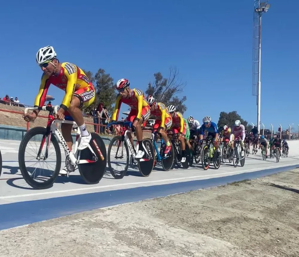 Nicolás Tivani brilló y se impuso en la tercera fecha de la temporada de pista