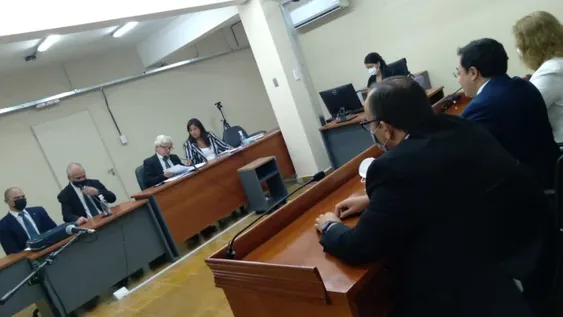 Embarazó a una nena, violó y corrompió a su hermanita y proponía tríos, 15 años de pena