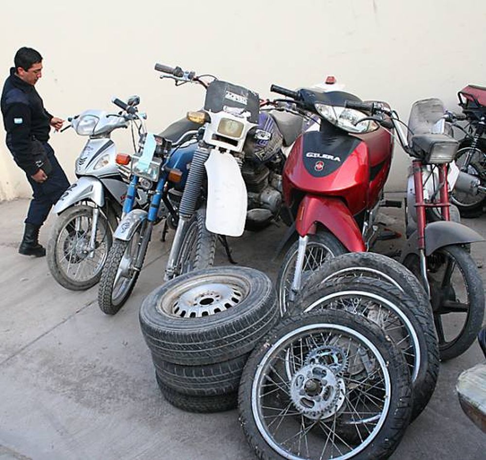 Secuestran 5 motos robadas