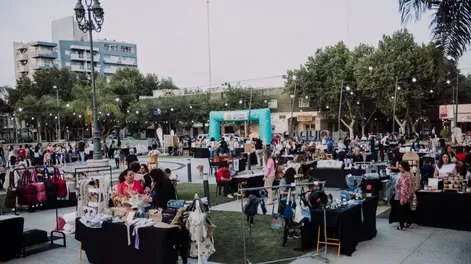 Diario de Cuyo | El municipio de Capital realizó, e viernes pasado, una nueva edición de la Feria de la Estación, dedicada especialmente a homenajear a las madres en su día.