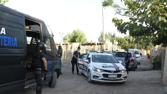 Dos mujeres que se llevaban mal pelearon y una de ellas fue asesinada de un puntazo