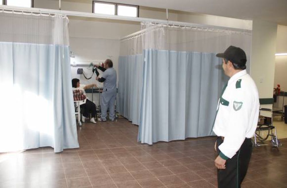 El nuevo hospital de Media  Agua comenzó a funcionar