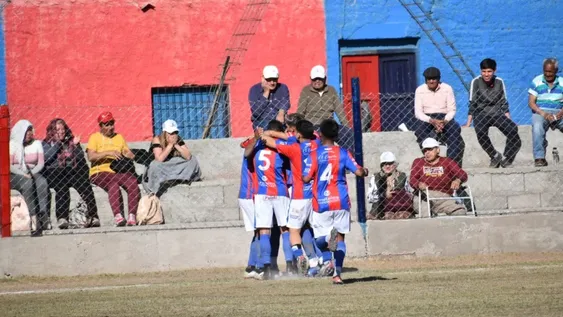 Triunfos de los equipos de arriba y batalla campal en Pocito