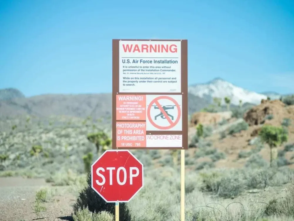 Incertidumbre y misterio en el Área 51 por la “desaparición” de un hangar