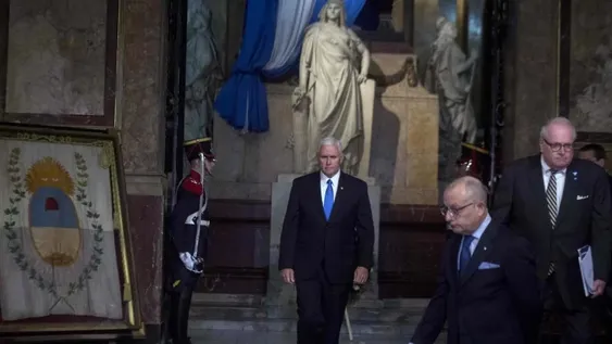 Mike Pence rindió un homenaje al General San Martín