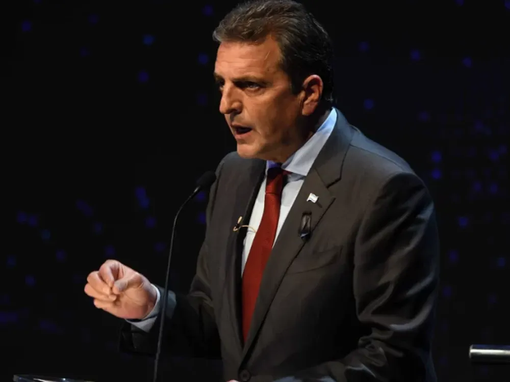 Massa anticipó que utilizará el swap chino para intervenir en el dólar y precancelar pagos al FMI