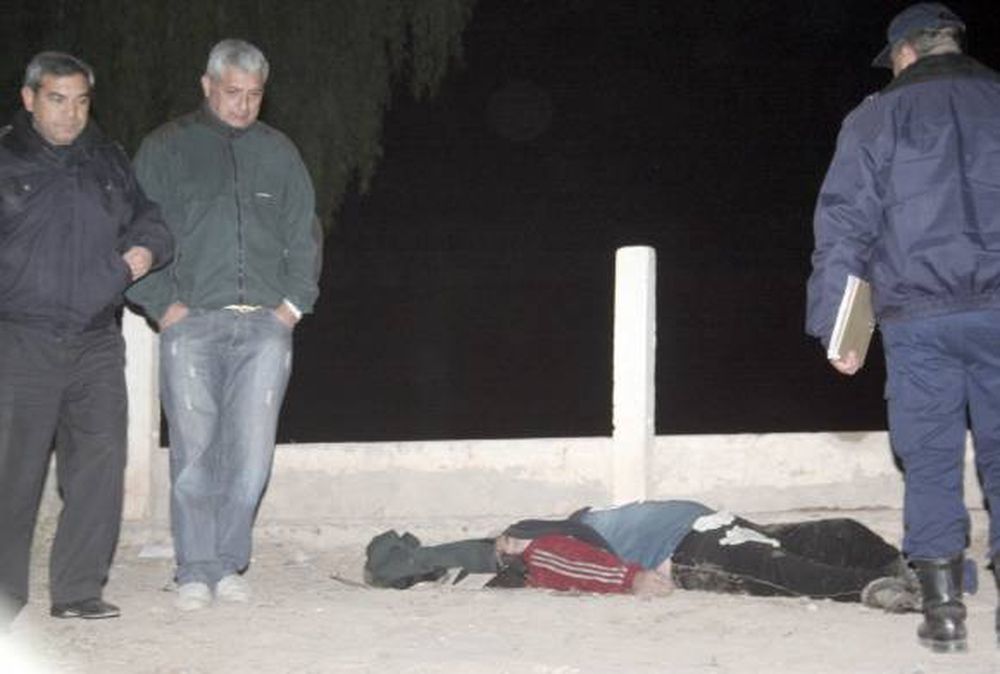 Murió en un canal y creen  que fue por sufrir un ataque