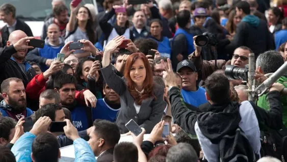 CFK:”Que te pongan la banda y te den el bastón no es todo el poder”