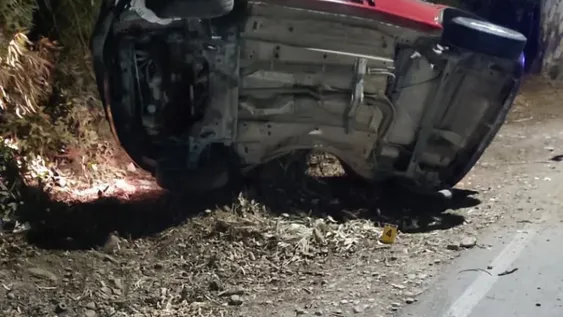 Solos, se accidentaron y murieron, no descartan que fuera a causa del alcohol