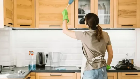 Casa limpia, mente en calma: los signos que arrancarán el Año Nuevo impecables por su obsesión con el orden