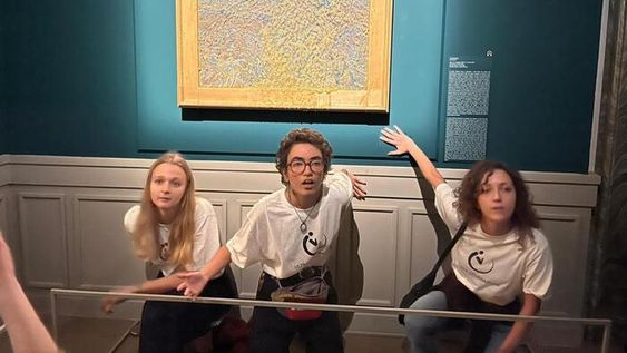 Nuevo ataque a una obra de Van Gogh para denunciar la crisis climática