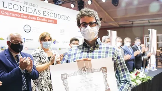 Nuevos escritores galardonados