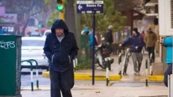 Ola polar en San Juan: temperaturas bajo cero, lloviznas y alerta por vientos para este fin de semana
