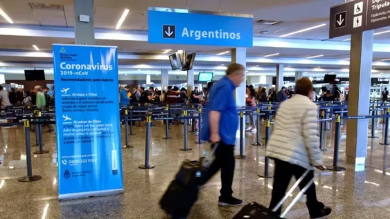 Exigirán coberturas contra Covid-19 para viajar en pandemia: conocé los precios