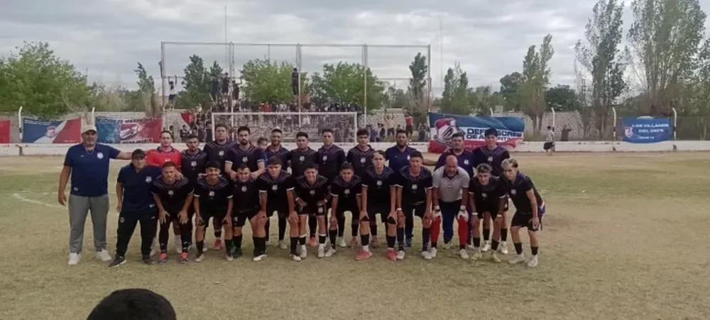 Histórico,. Defensores de Argentinos será parte de la Primera A del fútbol de San Juan tras el ascenso ante Villa Hipódromo.