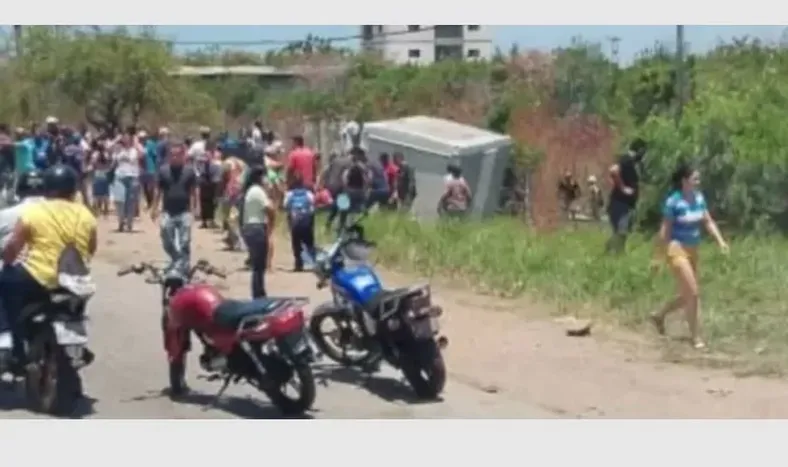 Un camión perdió el control y mató a una mujer con sus tres hijos