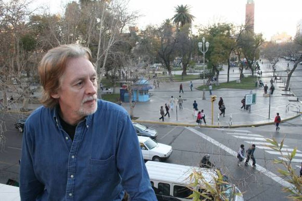 “No hago música pasatista”