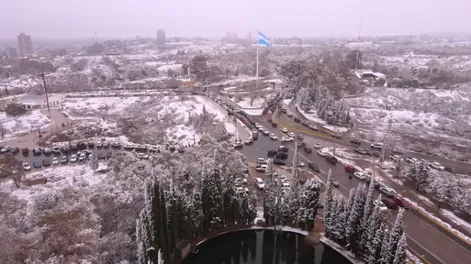 Río Negro y Neuquén se cubrieron de nieve