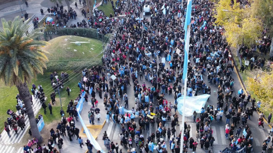 Pese al acuerdo de los gremios con el Gobierno, docentes autoconvocados anuncian paro y movilización