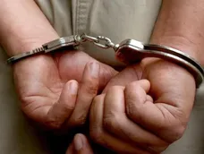 El acusado fue detenido tras un robo en Santa Lucía, luego de que el propietario del inmueble siguiera sus movimientos y alertara al 911. El acusado fue detenido tras un robo en Santa Lucía, luego de que el propietario del inmueble siguiera sus movimientos y alertara al 911.