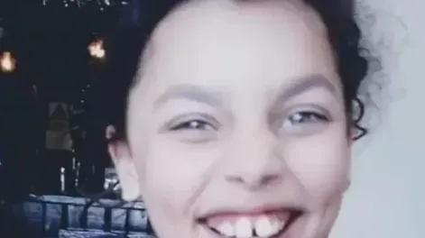 Roció su cama con un desodorante y se fue a dormir: tuvo un paro cardíaco y murió