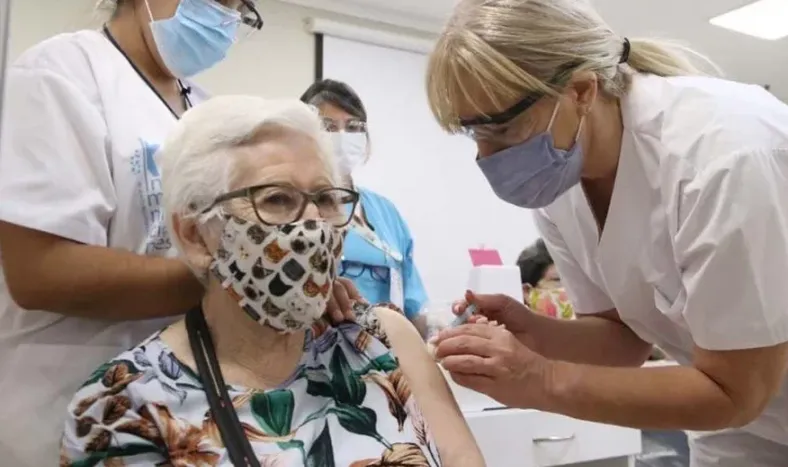 Cómo reclamar una indemnización por efectos adversos de las vacunas contra el covid-19