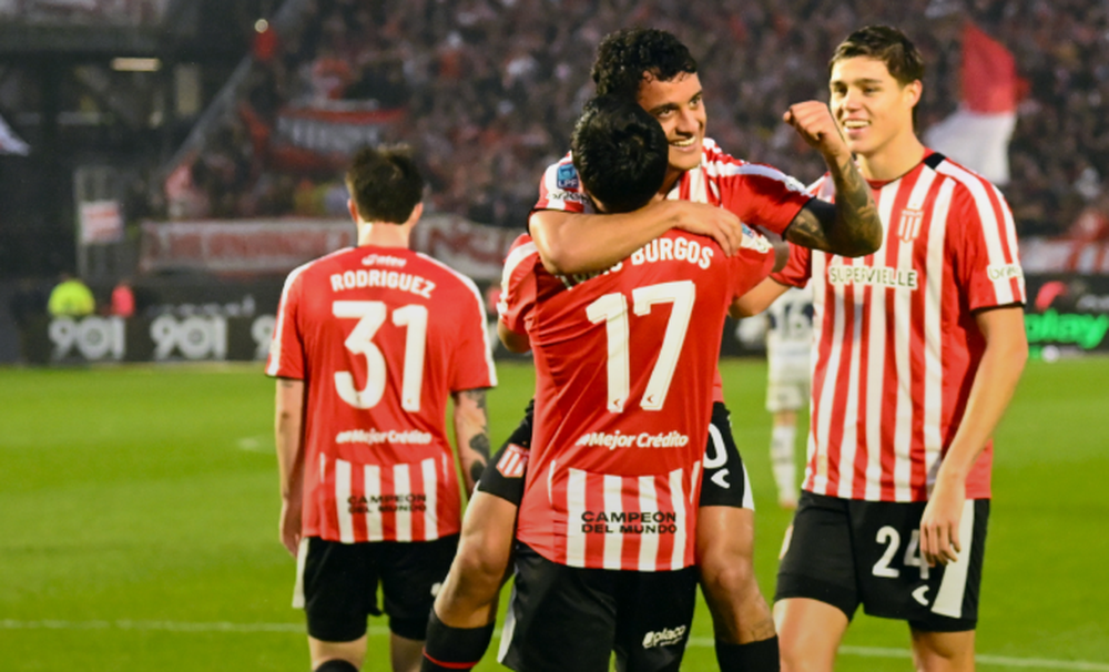 Estudiantes goleó 4-0 a Gimnasia en el clásico de La Plata