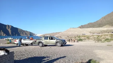 ¿Debe preservarse Punta Negra de la navegación con motores?