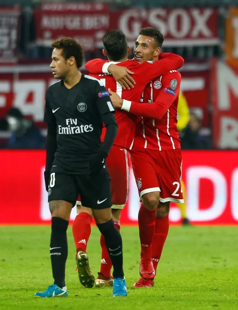 Bayern Munich venció a PSG, pero el equipo de Neymar terminó como líder del grupo B