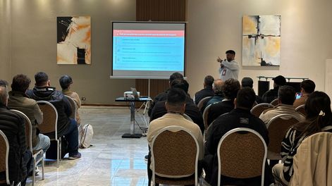 Leonardo Bonomo se reunió con empresarios y emprendedores sanjuaninos, en una charla donde dio consejos para aprovechar las ventas online.&nbsp;