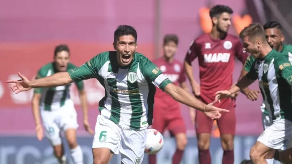Banfield le ganó a Lanús y se quedó con el clásico del sur