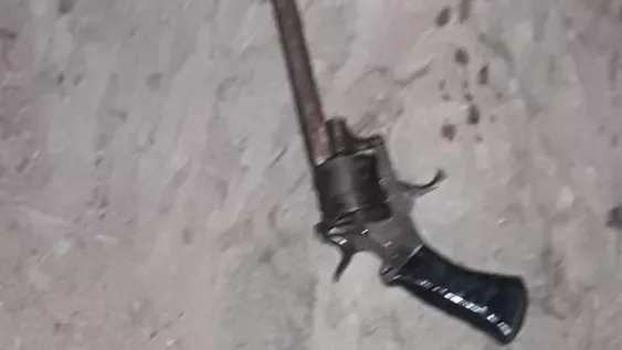 Investigan el caso de un chico de 15 años golpeado con un arma en un intento de robo