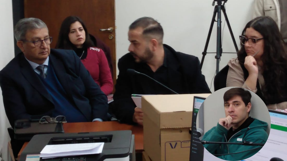 El ex jefe de Policía durante la gestión de Sergio Uñac, Luis Walter Martínez, junto a sus abogados. El acusado Gabriel Riveros.&nbsp;