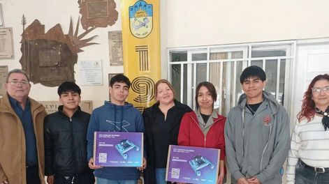 Rumbo a Neuquén: jóvenes de Caucete recibieron kits de robótica y pelean un lugar en el certamen nacional