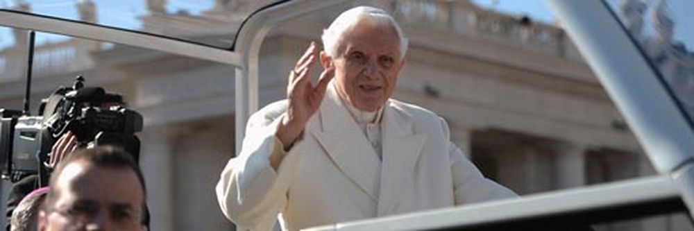 Benedicto XVI dejó la sede del Vaticano