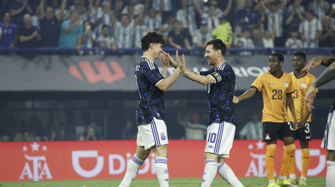 La Selección Argentina arrancó con gol de Julián Álvarez tras pase de Messi. &nbsp;