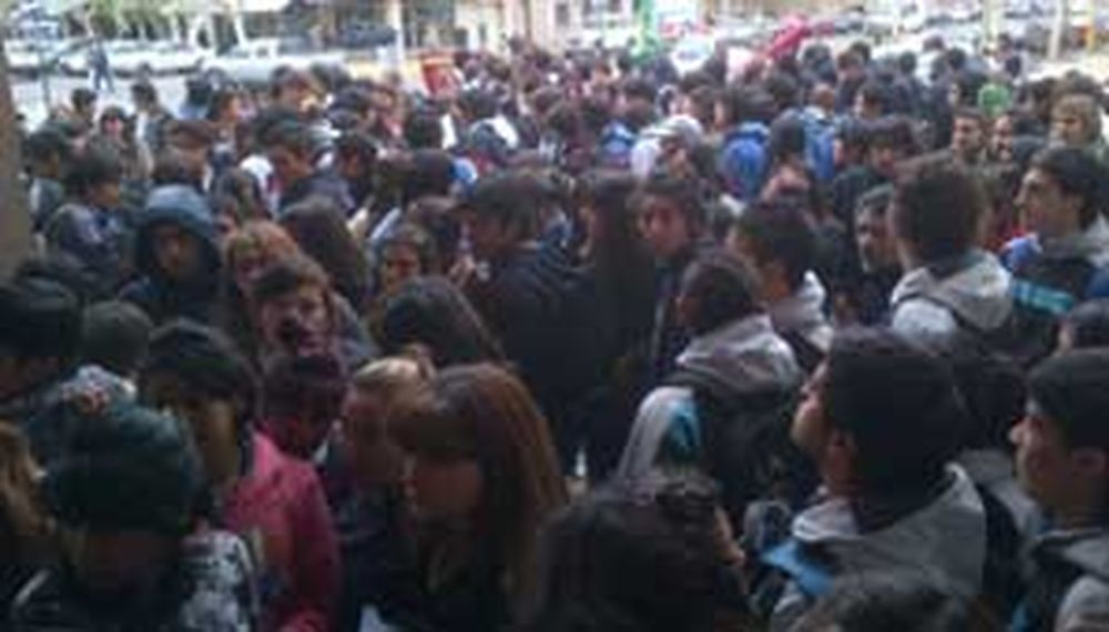 UNSJ: masiva concurrencia en el inicio de la oferta educativa