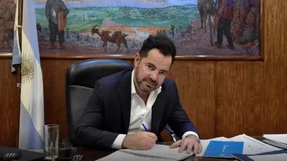 Renunció en Salud un sobrino de Ginés