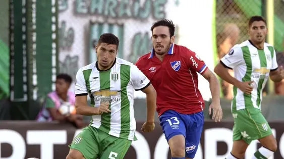 Banfield empató con Nacional en la ida de la tercera fase