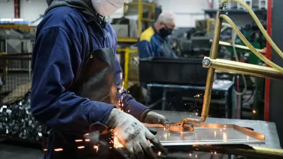 Empresarios ya hablan de preferir a los vacunados a la hora de tomar personal