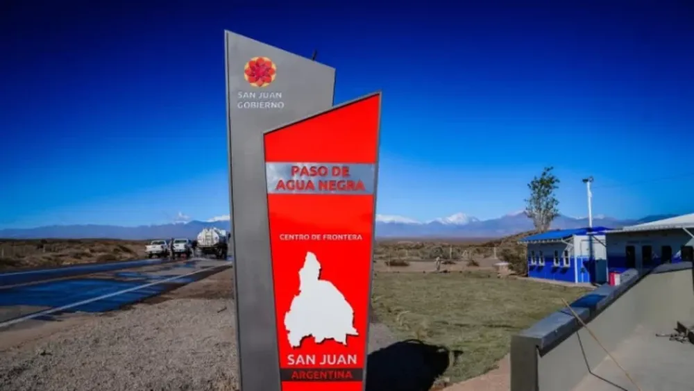 Paso de Agua Negra.-