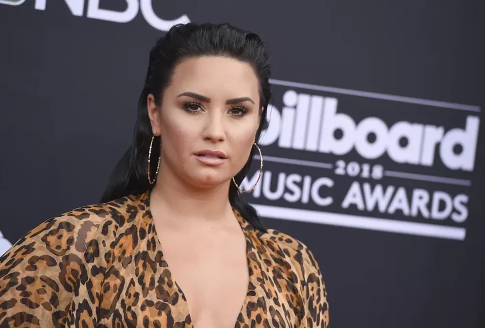 Demi Lovato anunció que se identifica de género no binario