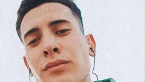 Falleció el joven motociclista que había chocado contra un micro en Rivadavia