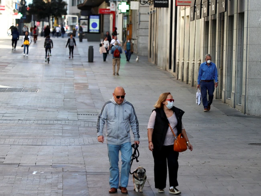 España limita la libertad de movimiento en todo el territorio para frenar el coronavirus