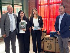 Las autoridades del Parque Provincial Ischigulasto hicieron una importante donación a la Escuela Albergue Casa del Niño, de Valle Fértil, en su aniversario. Las autoridades del Parque Provincial Ischigulasto hicieron una importante donación a la Escuela Albergue Casa del Niño, de Valle Fértil, en su aniversario.