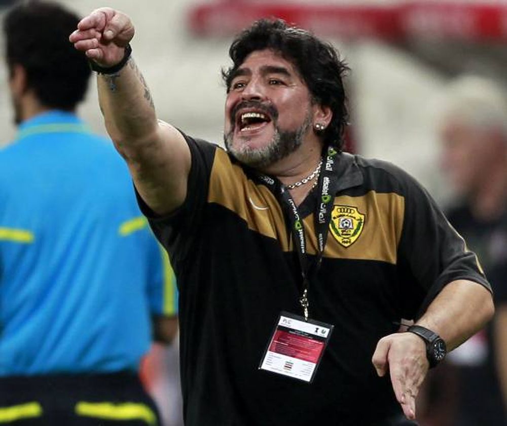 Maradona le pegó a Román
