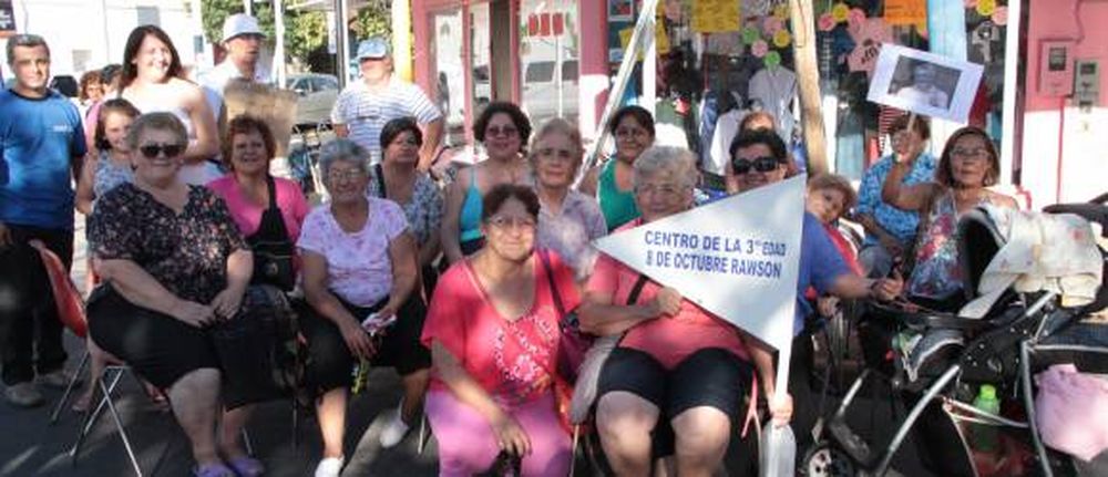 Los abuelos también apoyaron la vuelta